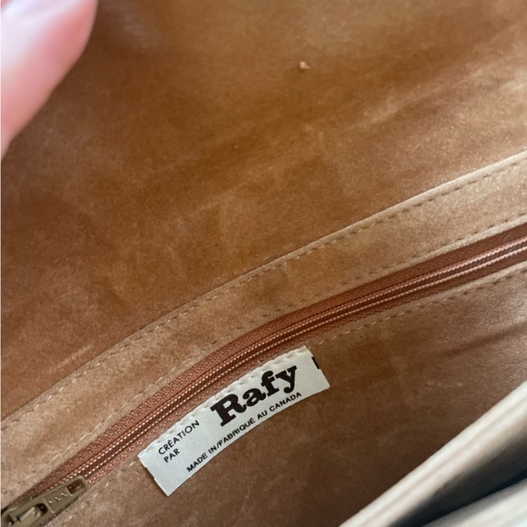 Rafy | Clutch - Picture 4 of 4